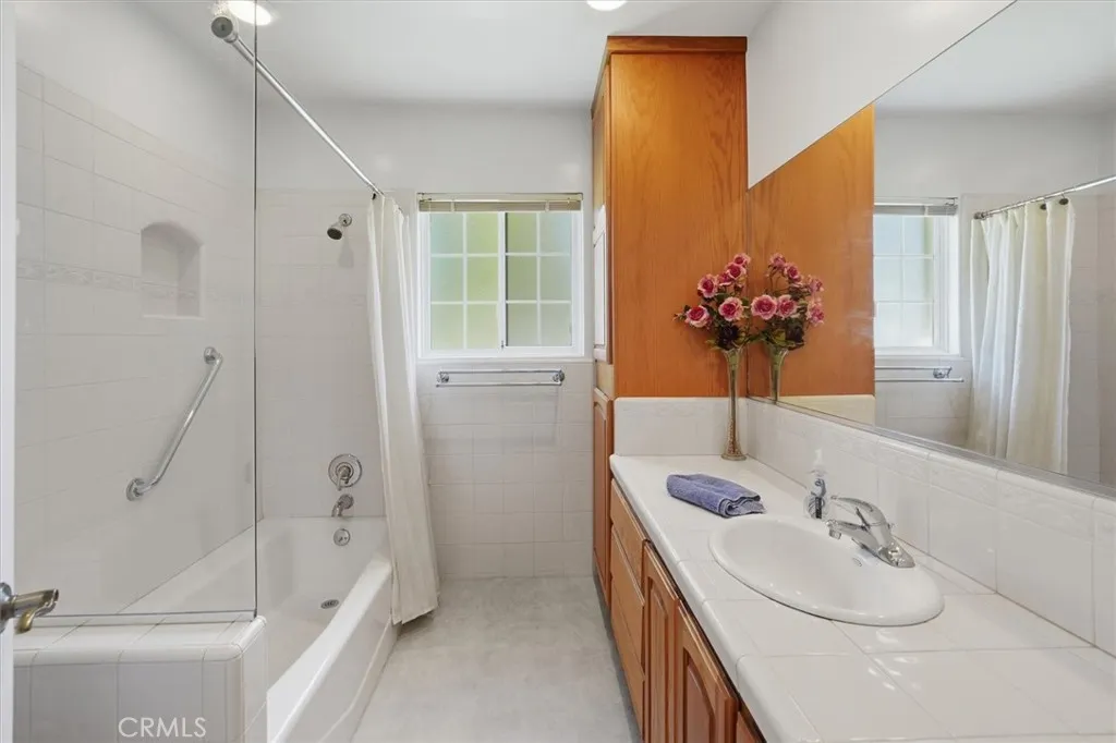 25085 Highspring, Newhall, California 91321 home-pic-27