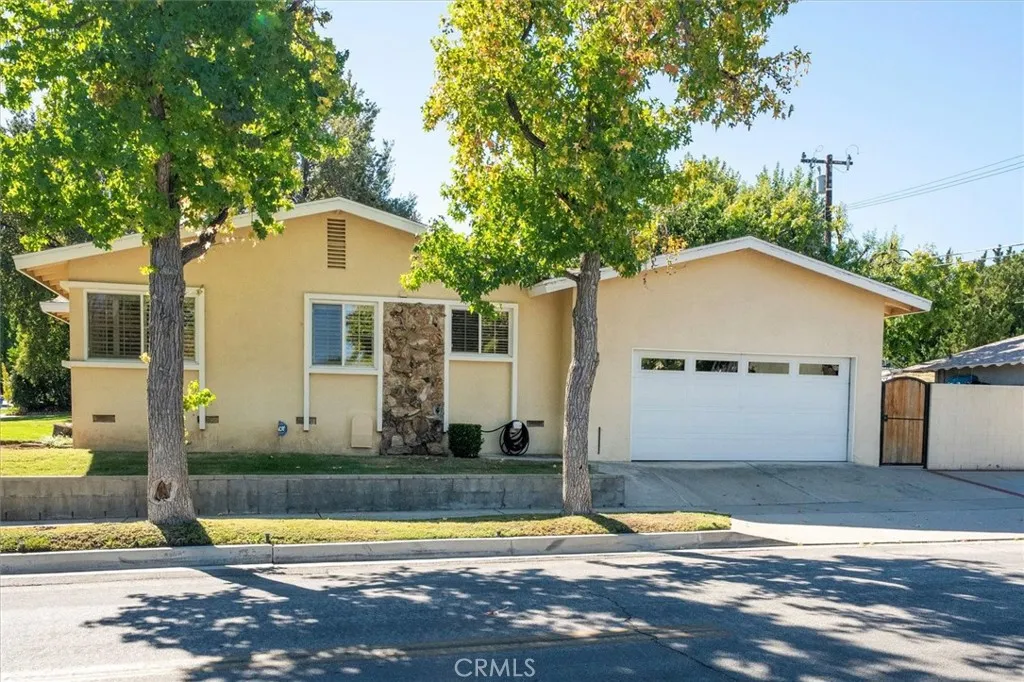 25085 Highspring, Newhall, California 91321 home-pic-42