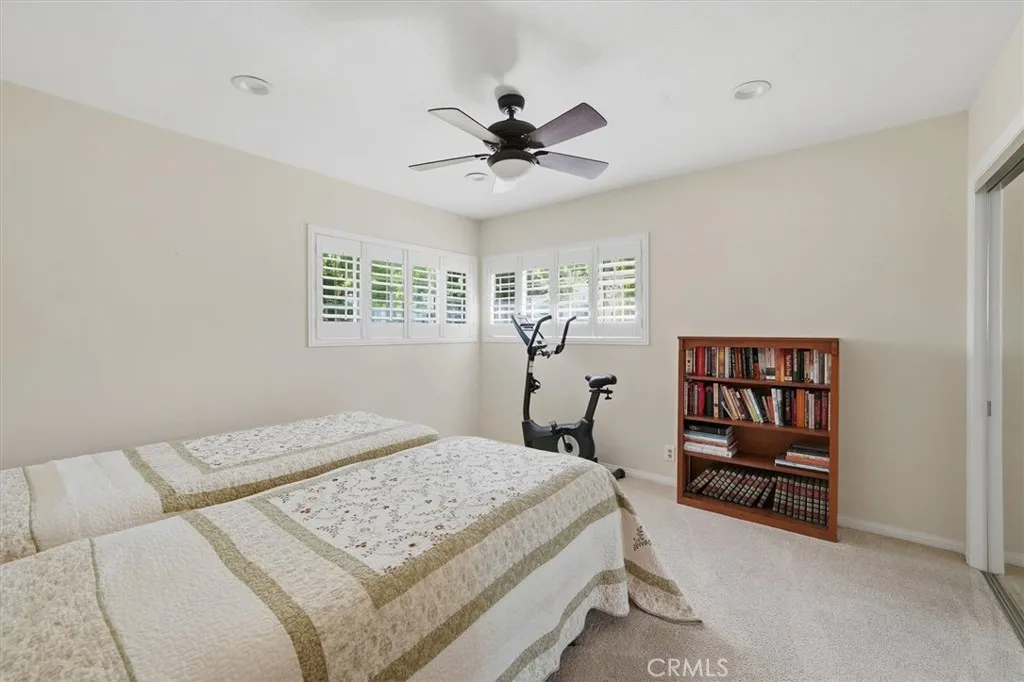 25085 Highspring, Newhall, California 91321 home-pic-28