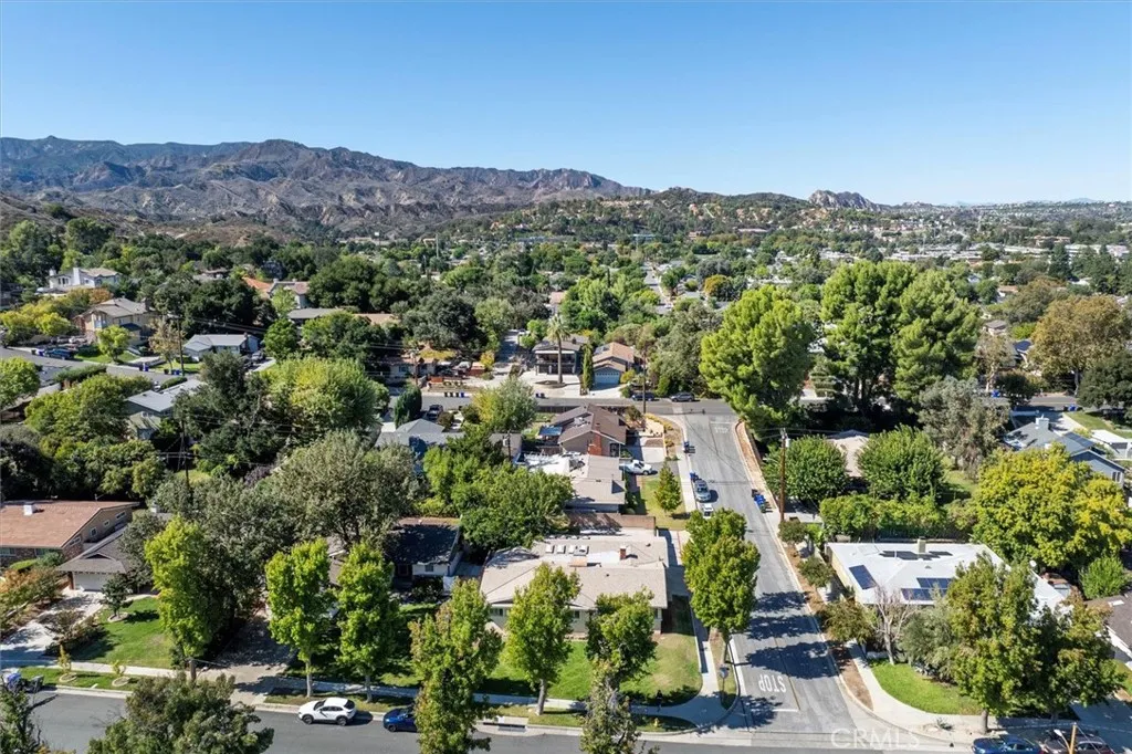 25085 Highspring, Newhall, California 91321 home-pic-4