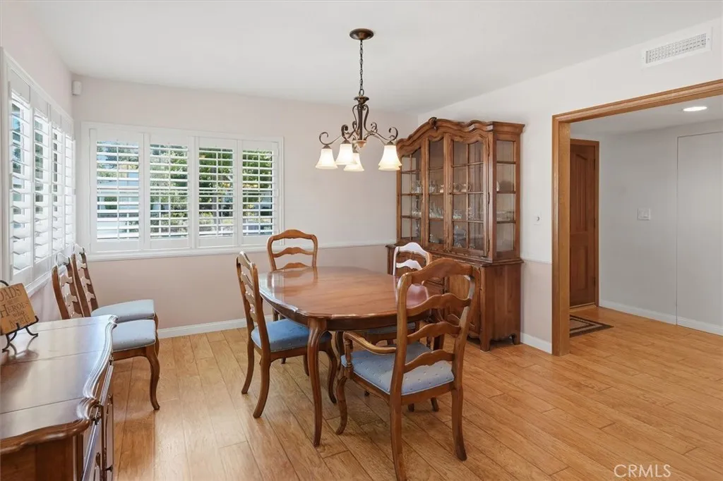 25085 Highspring, Newhall, California 91321 home-pic-17