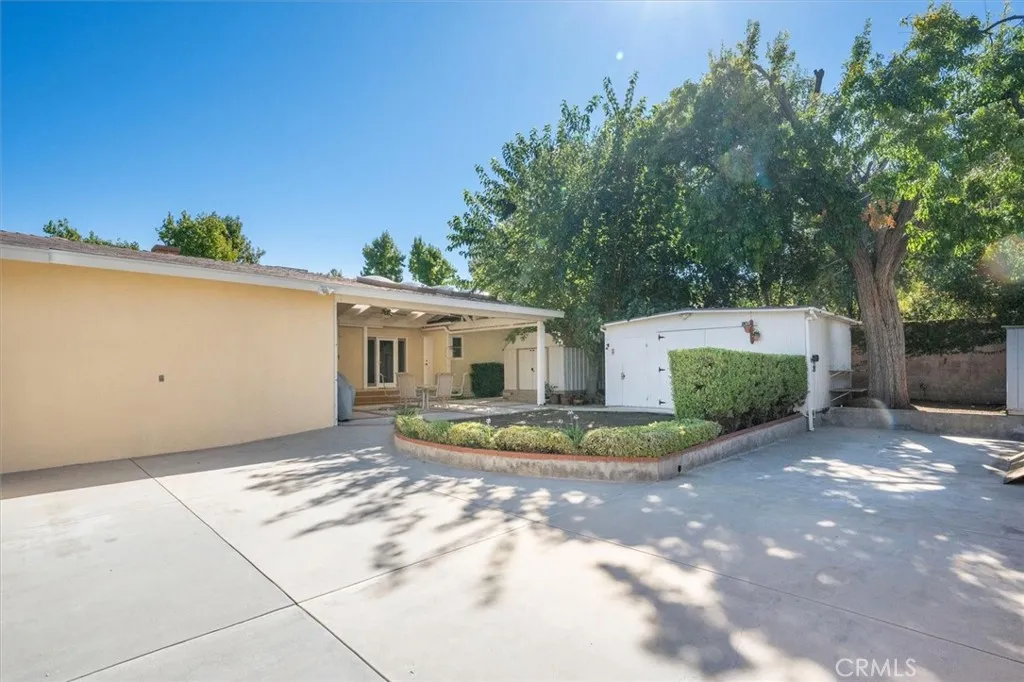25085 Highspring, Newhall, California 91321 home-pic-34
