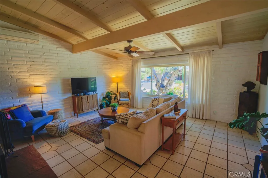 3317 Via Altamira, Fallbrook, California 92028 home-pic-8