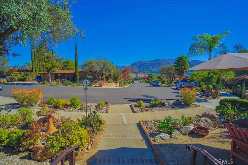 3317 Via Altamira, Fallbrook, California 92028 home-pic-3