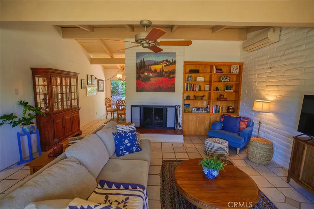 3317 Via Altamira, Fallbrook, California 92028 home-pic-6