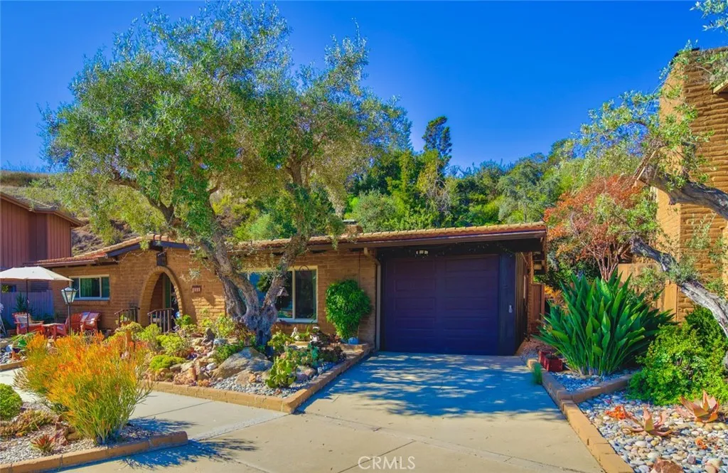 3317 Via Altamira, Fallbrook, California 92028 home-pic-2