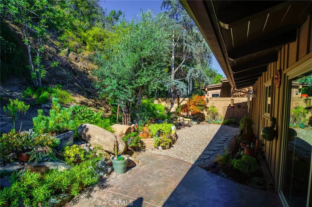 3317 Via Altamira, Fallbrook, California 92028 home-pic-28