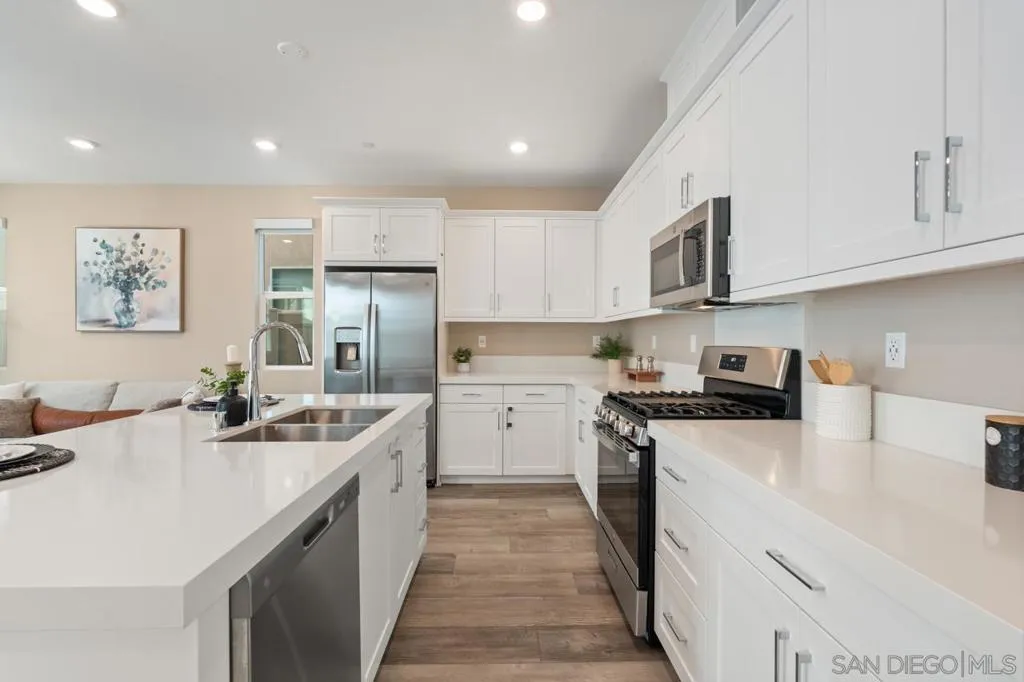 1938 Julie Dawn Pl, Escondido, California 92026 home-pic-7