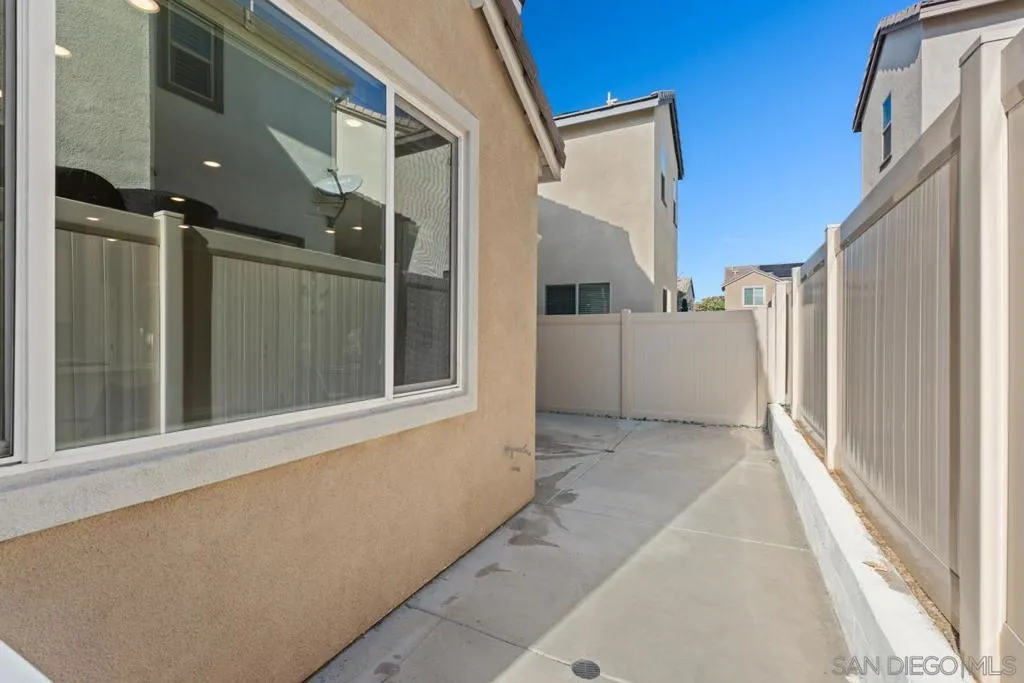 1938 Julie Dawn Pl, Escondido, California 92026 home-pic-39