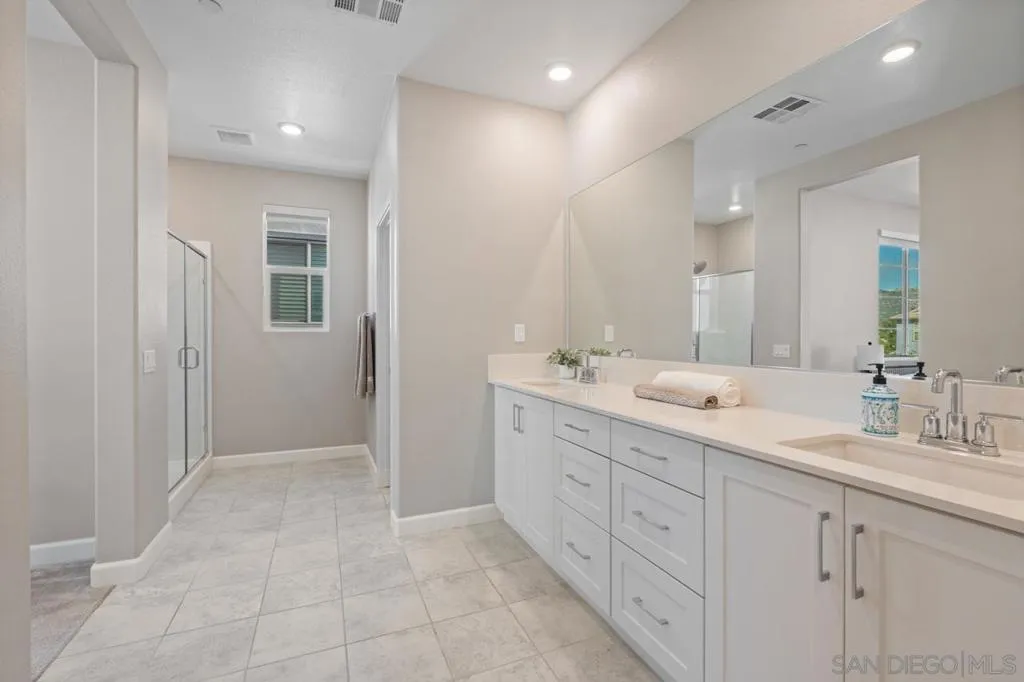1938 Julie Dawn Pl, Escondido, California 92026 home-pic-26