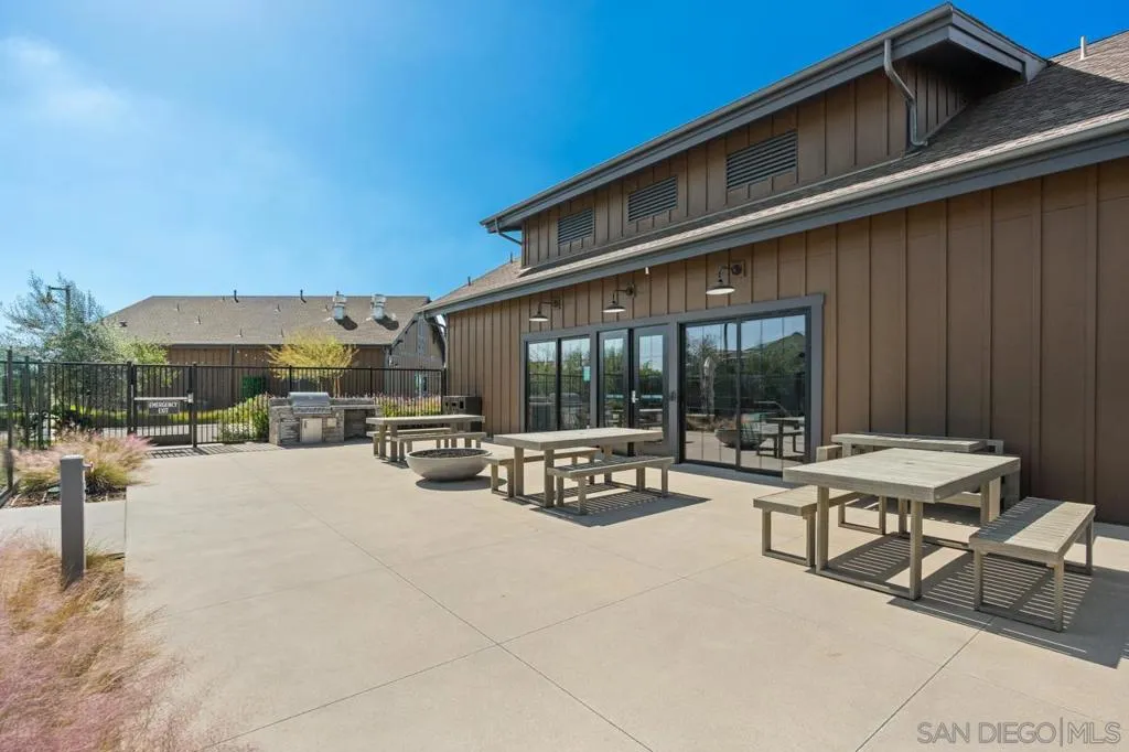 1938 Julie Dawn Pl, Escondido, California 92026 home-pic-63