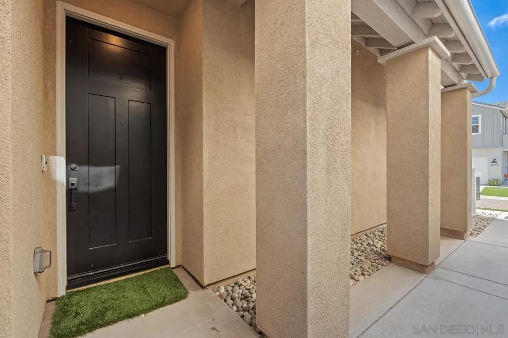 1938 Julie Dawn Pl, Escondido, California 92026 home-pic-5