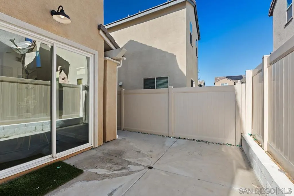 1938 Julie Dawn Pl, Escondido, California 92026 home-pic-40