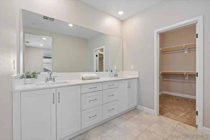 1938 Julie Dawn Pl, Escondido, California 92026