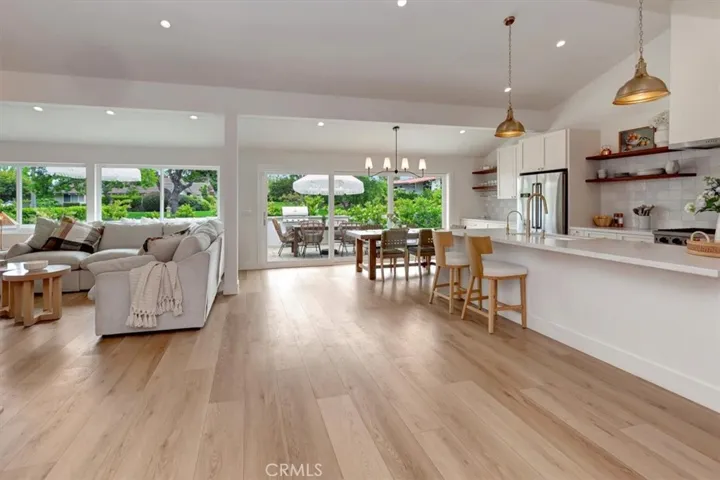 503 Vista Grande, Newport Beach, California 92660