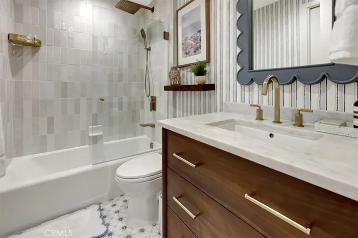 503 Vista Grande, Newport Beach, California 92660