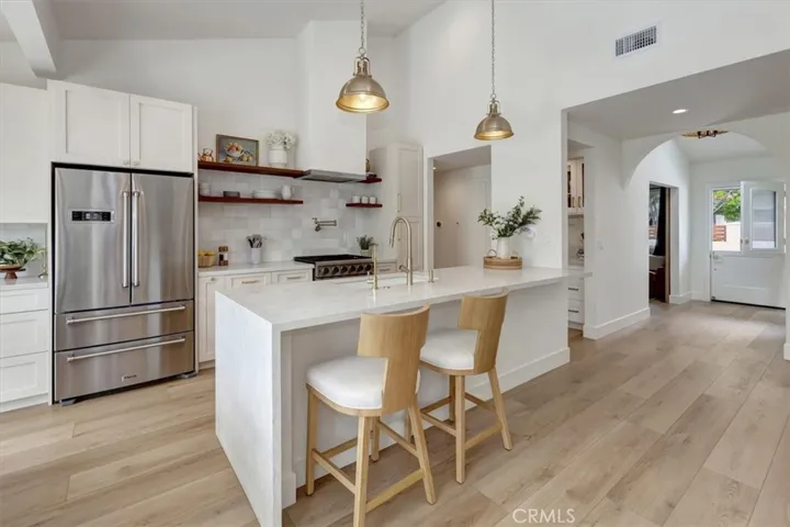 503 Vista Grande, Newport Beach, California 92660