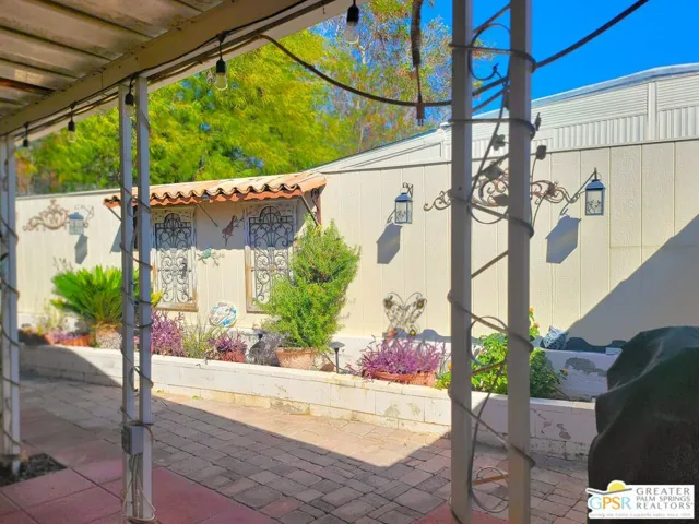 Rear Wall Adorned With Wonderf