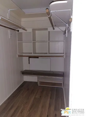 Walk-in Closet