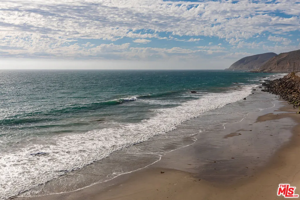 11350 Pacific Coast Highway, Malibu, California 90265 home-pic-52