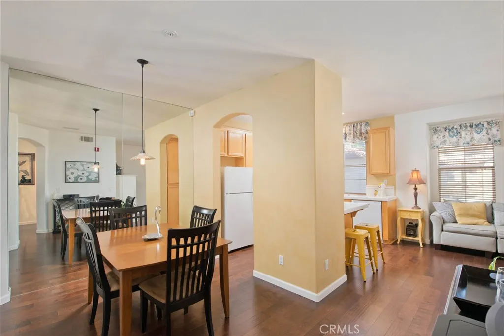 28254 Canterbury Court, Valencia, California 91354 home-pic-5
