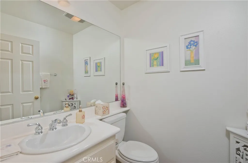 28254 Canterbury Court, Valencia, California 91354 home-pic-15