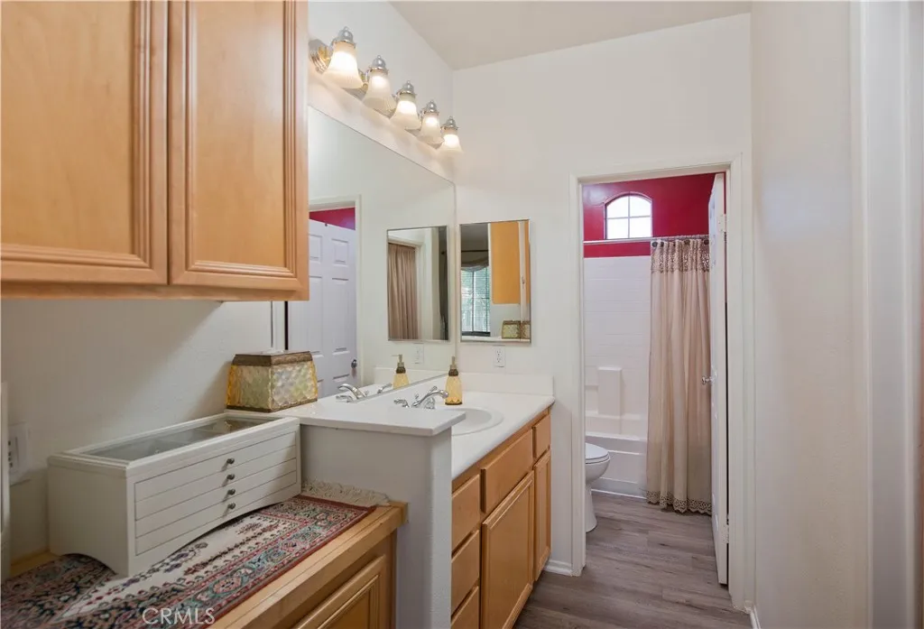 28254 Canterbury Court, Valencia, California 91354 home-pic-20