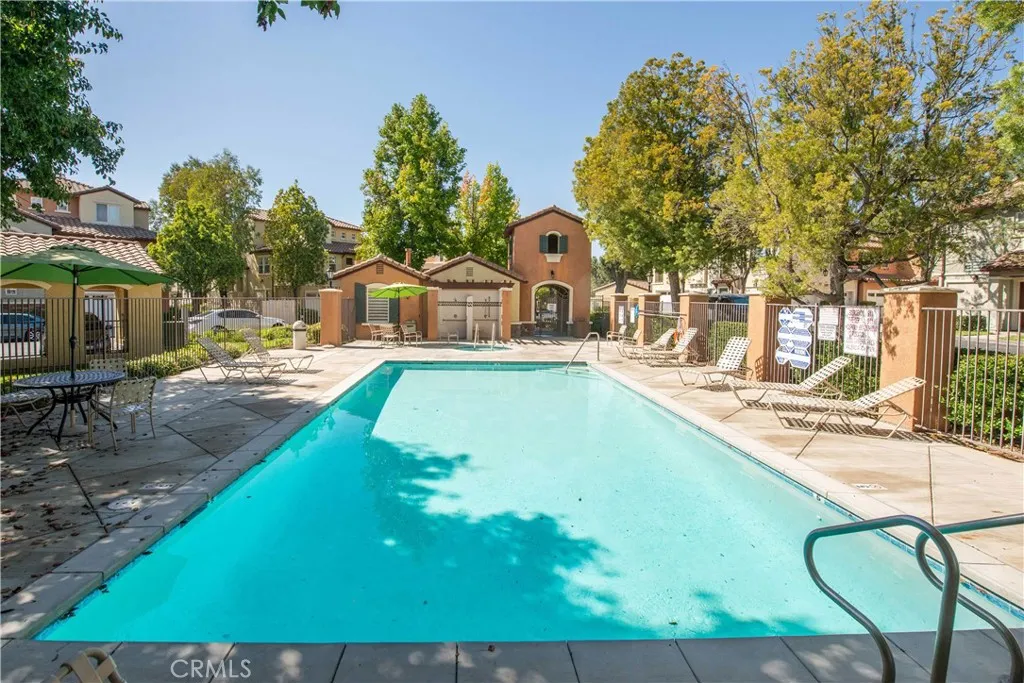 28254 Canterbury Court, Valencia, California 91354 home-pic-30