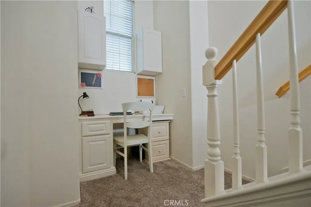 28254 Canterbury Court, Valencia, California 91354 home-pic-16