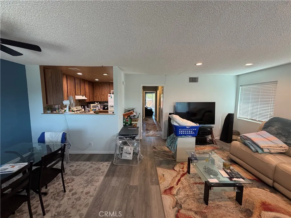 998 S Crossbow, Anaheim, California 92804 home-pic-3