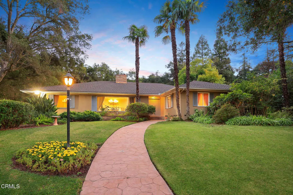 1304 Padres Trail, La Canada Flintridge, California 91011 home-pic-2