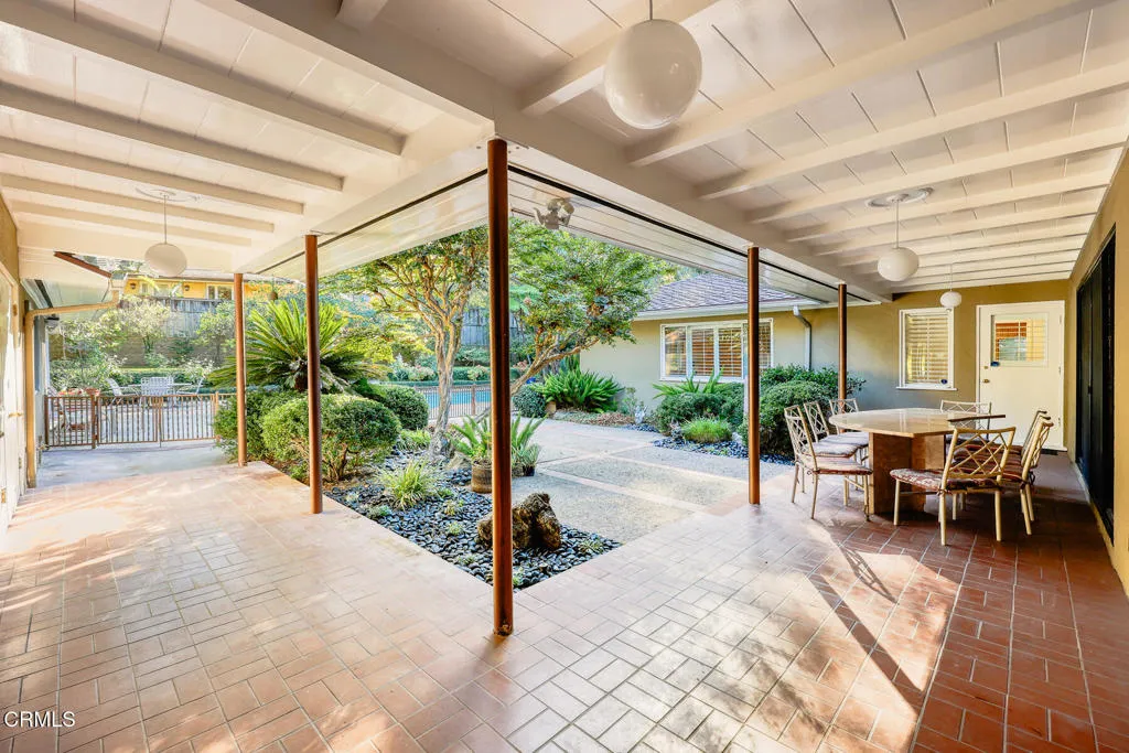 1304 Padres Trail, La Canada Flintridge, California 91011 home-pic-47