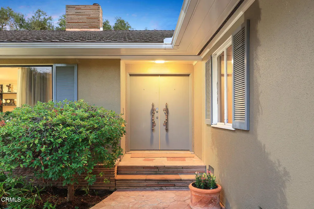 1304 Padres Trail, La Canada Flintridge, California 91011 home-pic-7