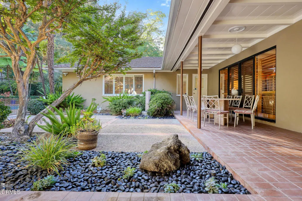 1304 Padres Trail, La Canada Flintridge, California 91011 home-pic-49