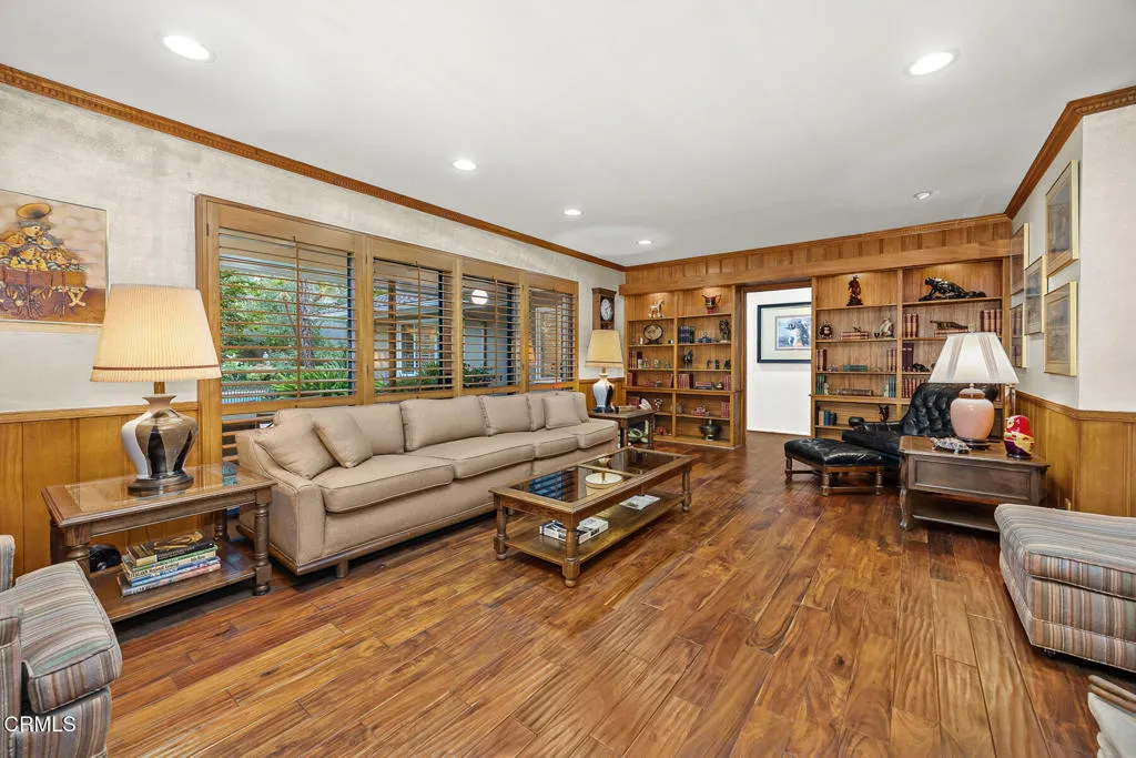 1304 Padres Trail, La Canada Flintridge, California 91011 home-pic-22
