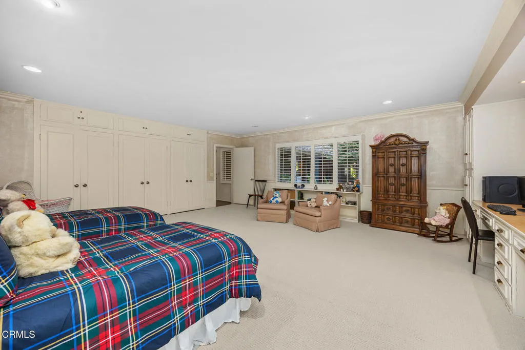 1304 Padres Trail, La Canada Flintridge, California 91011 home-pic-38