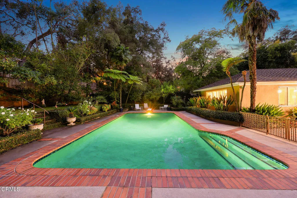1304 Padres Trail, La Canada Flintridge, California 91011 home-pic-61