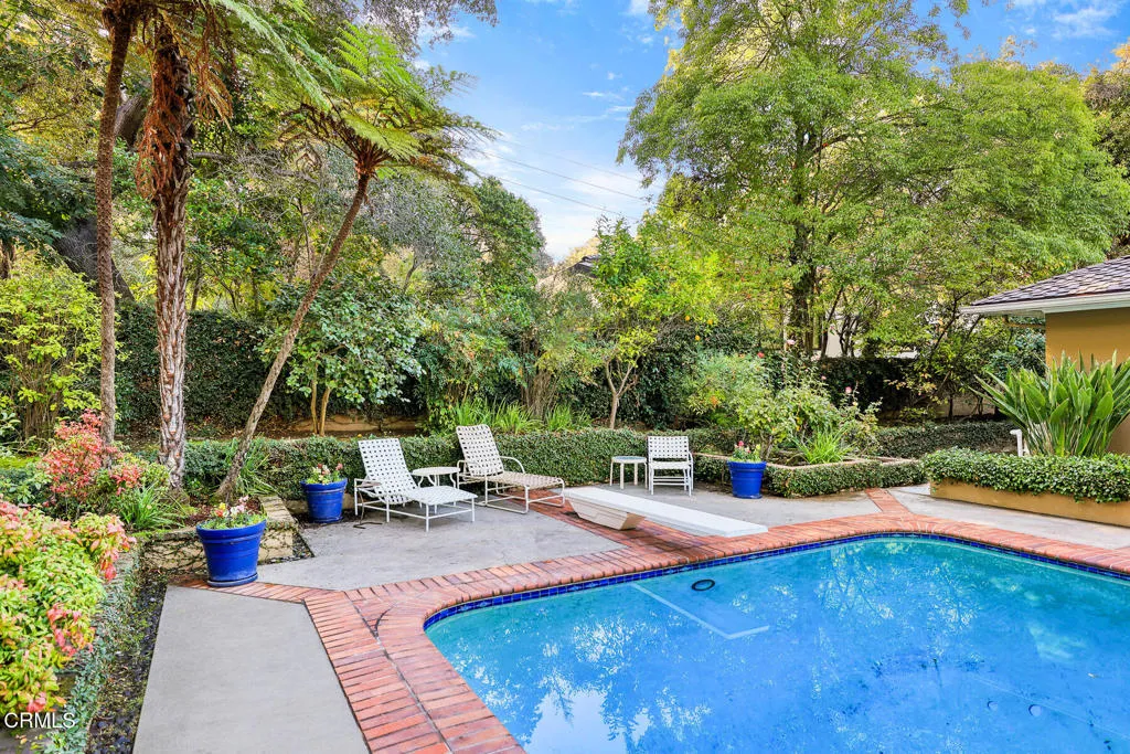 1304 Padres Trail, La Canada Flintridge, California 91011 home-pic-56