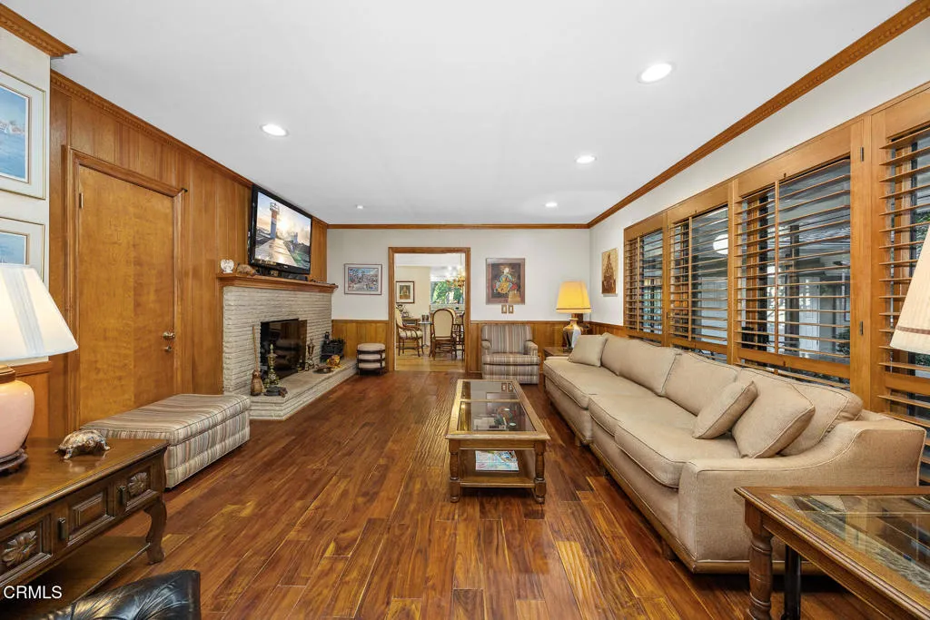 1304 Padres Trail, La Canada Flintridge, California 91011 home-pic-23
