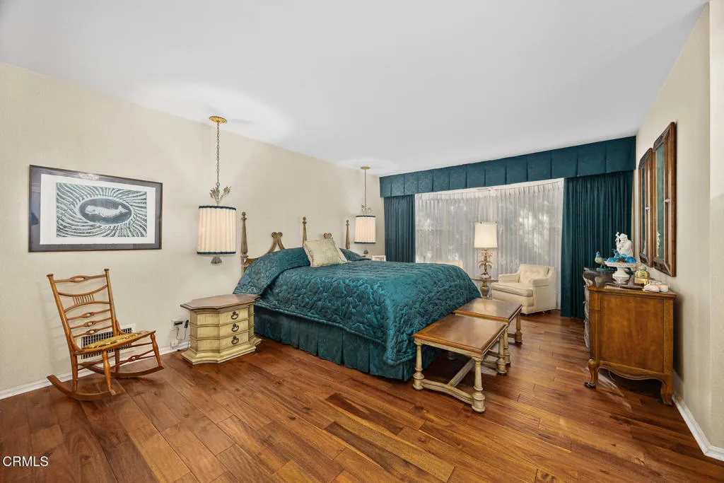 1304 Padres Trail, La Canada Flintridge, California 91011 home-pic-30