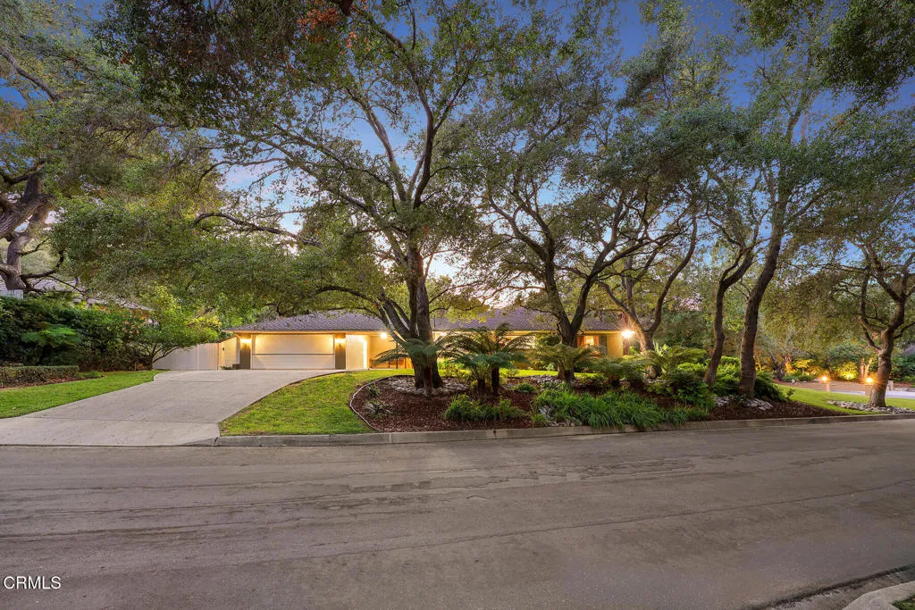 1304 Padres Trail, La Canada Flintridge, California 91011 home-pic-4