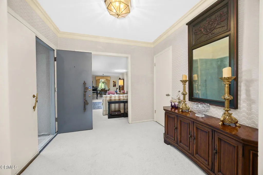 1304 Padres Trail, La Canada Flintridge, California 91011 home-pic-8