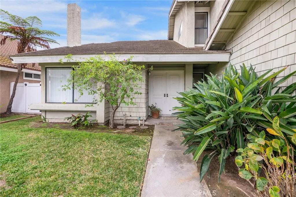 8342 Seaport, Huntington Beach, California 92646 home-pic-3