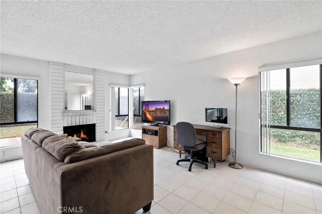 8342 Seaport, Huntington Beach, California 92646 home-pic-17