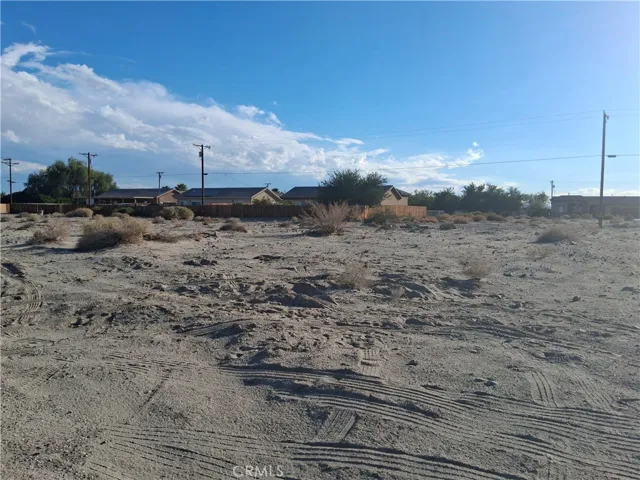 Looking across the lot from Stamford Ave.