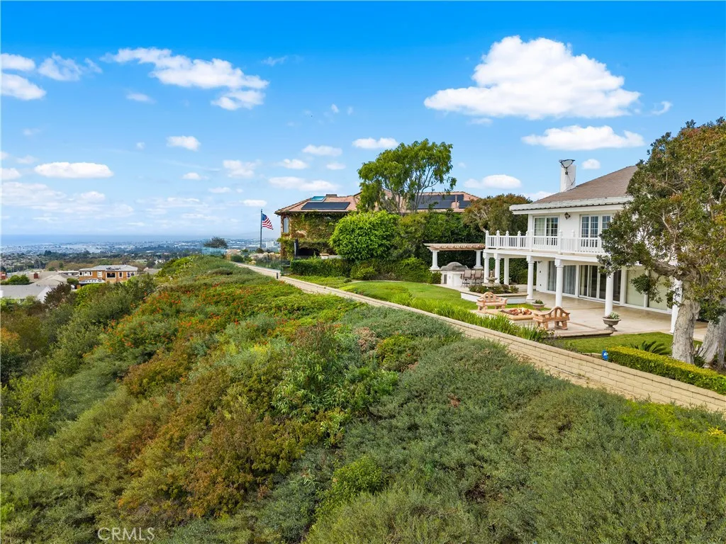 23 San Mateo Way, Corona Del Mar, California 92625 home-pic-3