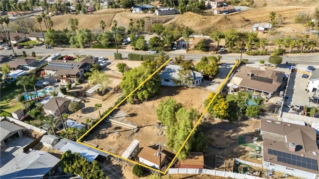 33467 Washington Dr, Yucaipa, California 92399 home-pic-17