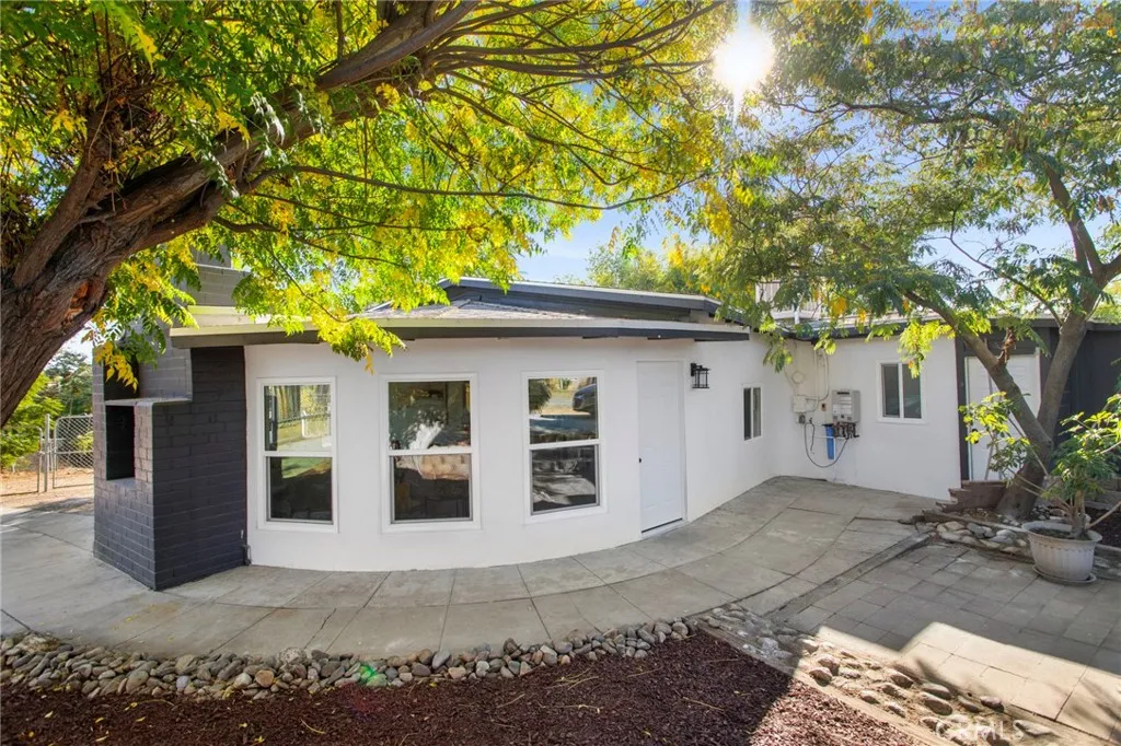 33467 Washington Dr, Yucaipa, California 92399 home-pic-2