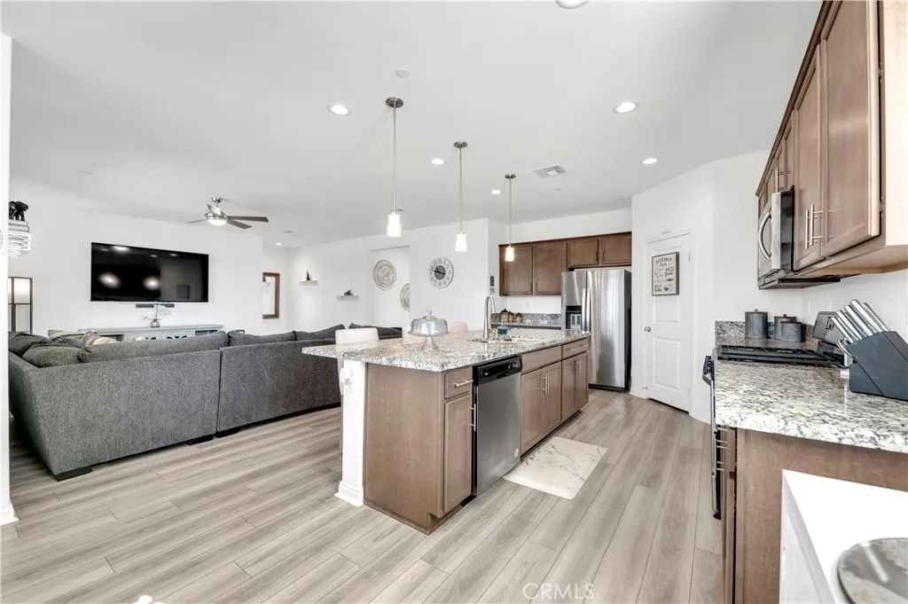 29337 Chestnut Street, Menifee, California 92584 home-pic-25