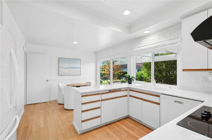 2441 Vista Nobleza, Newport Beach, California 92660